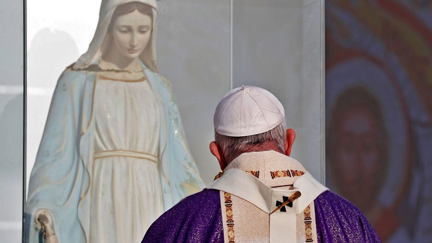 教宗獻烏克蘭和俄羅斯於聖母無玷聖心《奉獻頌》
