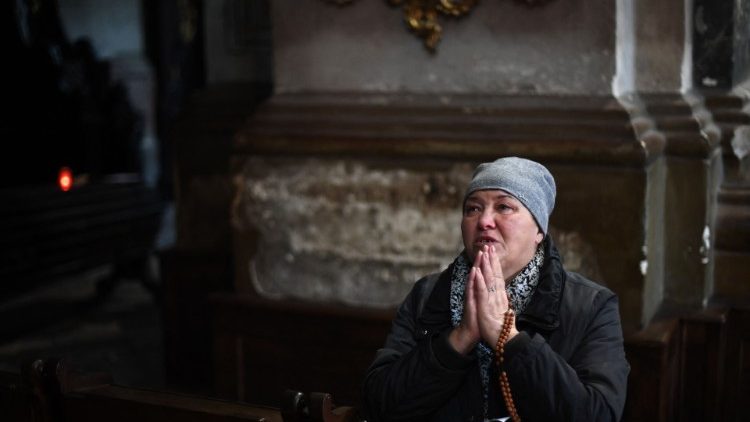 教宗：天主，求祢垂聽那些在烏克蘭逃離武器喧囂的人的祈禱