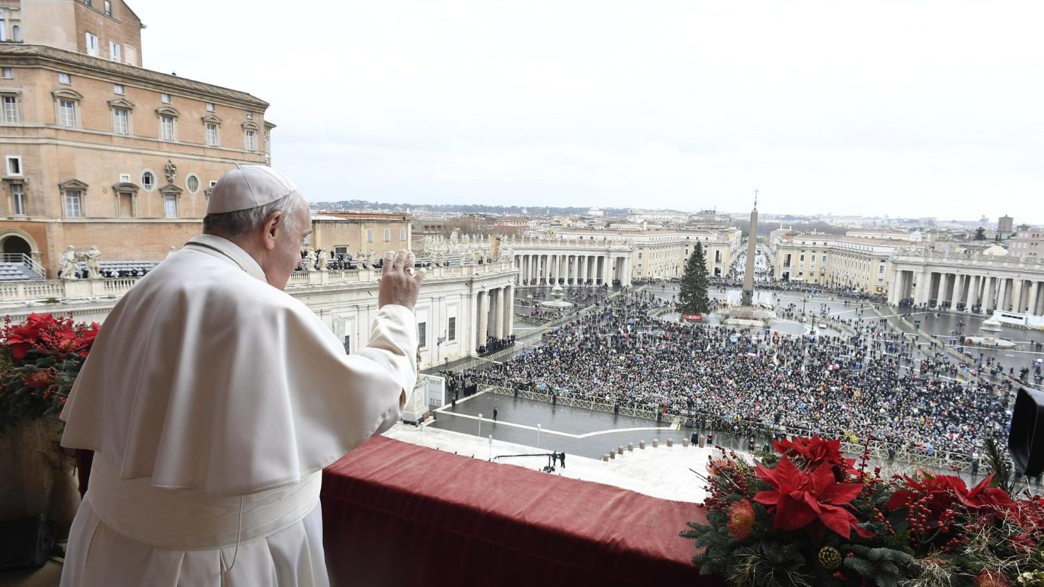 教宗聖誕文告：天主在世界的危機中降生，但希望更强而有力