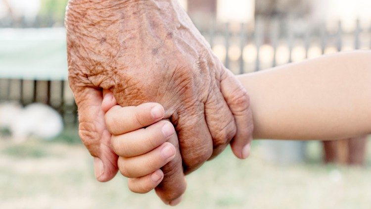 2024年祖父母和年長者日的主題：「在我年老時，求祢不要拋棄我」